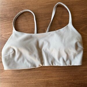 Lululemon Wunder train strappy racer bra. C/D. Size 8